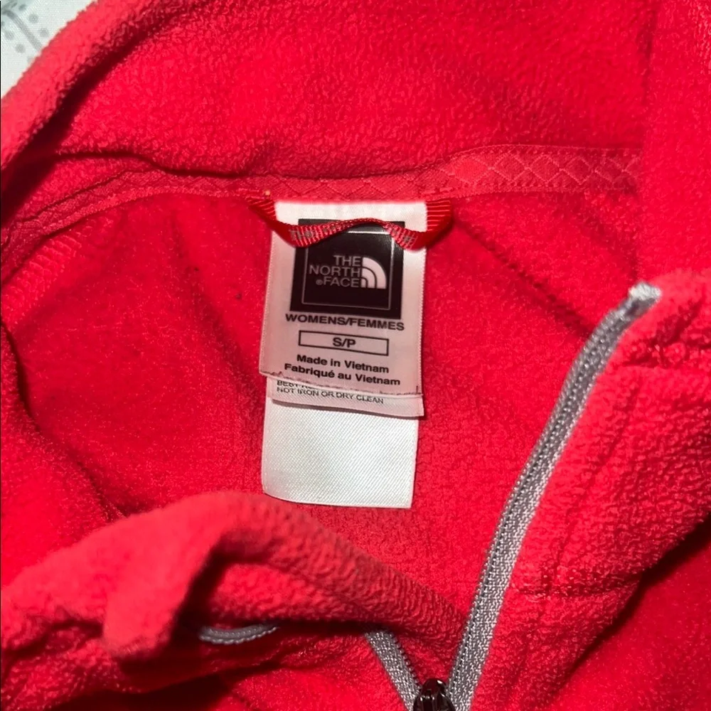 The North Face Red Zip Up Sweater Athletic Performance - Picture 2 of 4